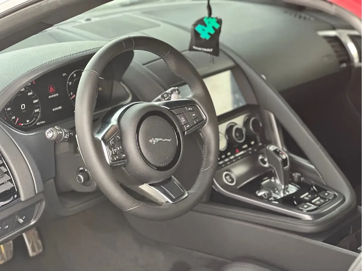 2021 Jaguar F-TYPE 2.0T 300HP L4 8AT,autocango,china used car exporter,china ev exporter,chinese used car exporter,chinese used ev exporter