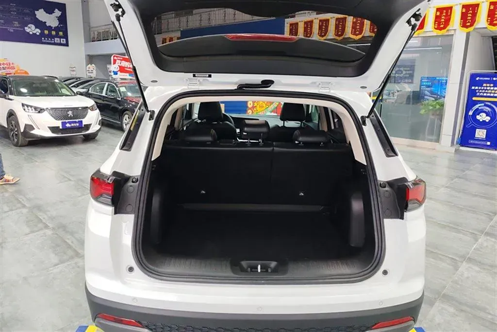 2023 ChangAn CS35 Plus 1.4T 160HP L4 7DCT,autocango,china used car exporter,china ev exporter,chinese used car exporter,chinese used ev exporter