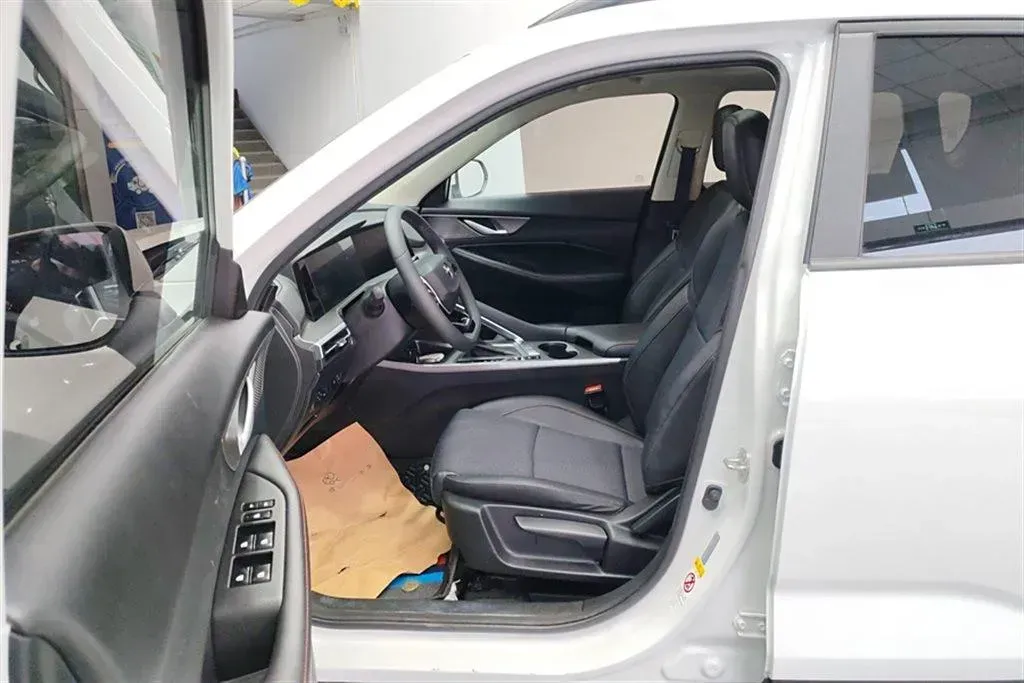 2023 ChangAn CS35 Plus 1.4T 160HP L4 7DCT,autocango,china used car exporter,china ev exporter,chinese used car exporter,chinese used ev exporter