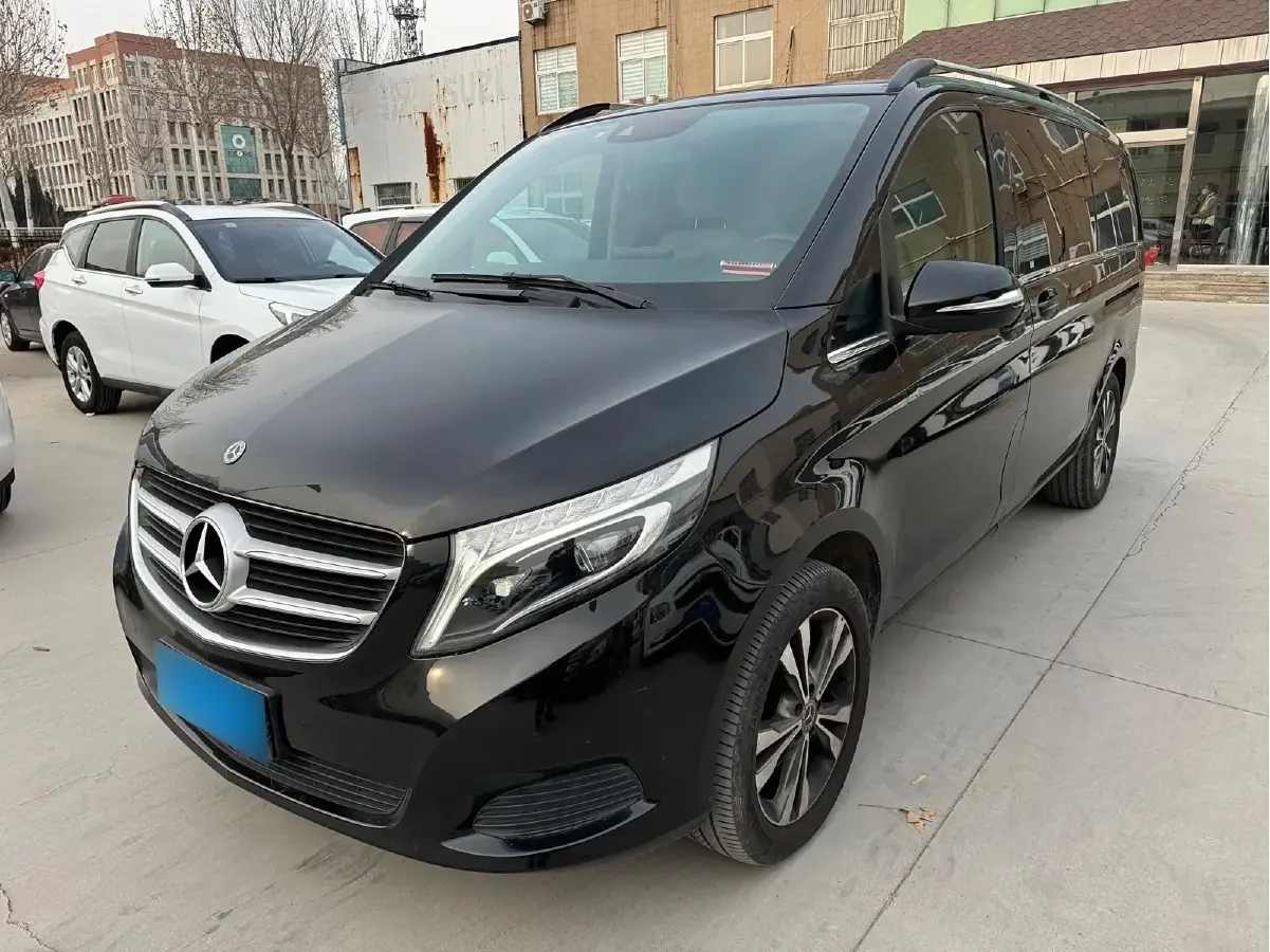 2018 Mercedes-Benz V Class 2.0T 211HP L4 7AT