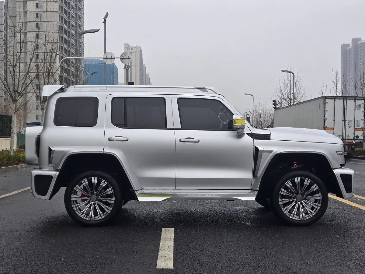 2021 Cyberspace 300 2.0T 227HP L4 8AT,autocango,china used car exporter,china ev exporter,chinese used car exporter,chinese used ev exporter