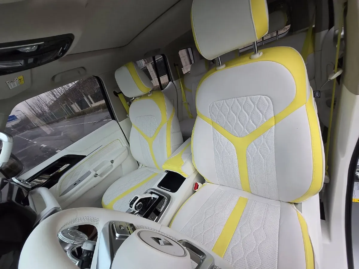 2021 Cyberspace 300 2.0T 227HP L4 8AT,autocango,china used car exporter,china ev exporter,chinese used car exporter,chinese used ev exporter