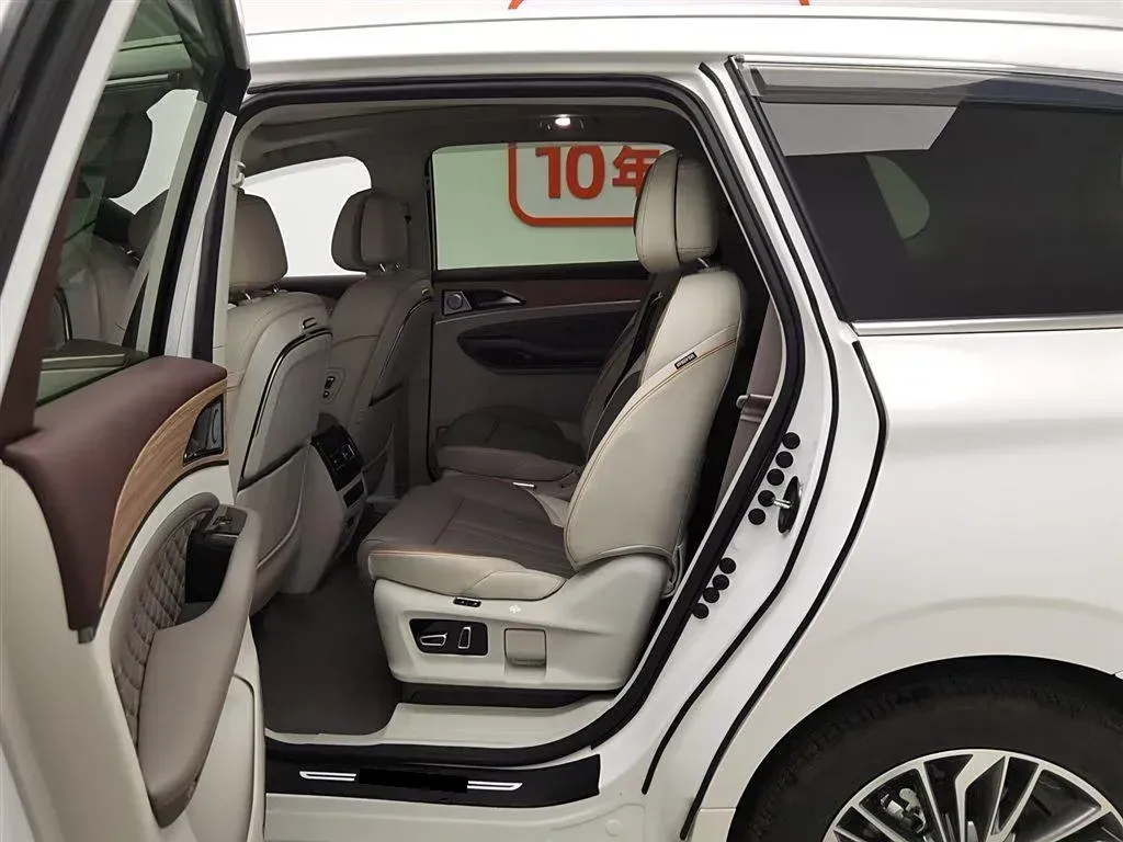 2024 DongFeng Forthing Yacht 1.5T 197HP L4 7DCT,autocango,china used car exporter,china ev exporter,chinese used car exporter,chinese used ev exporter