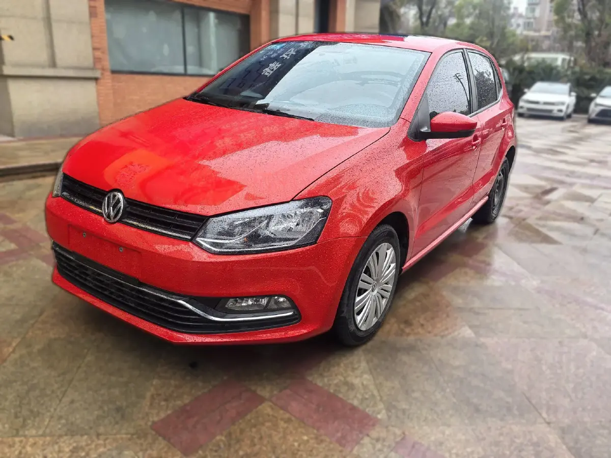 2016 Volkswagen Polo 1.6L 110HP L4 6AT