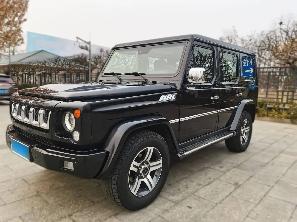2016 BeiJing BJ80 2.3T 250HP L4 6AT