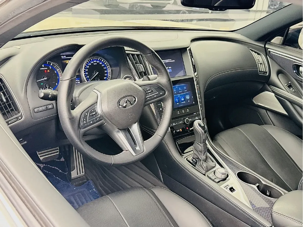 2019 Infiniti Q60 2.0T 211HP L4 7AT,autocango,china used car exporter,china ev exporter,chinese used car exporter,chinese used ev exporter