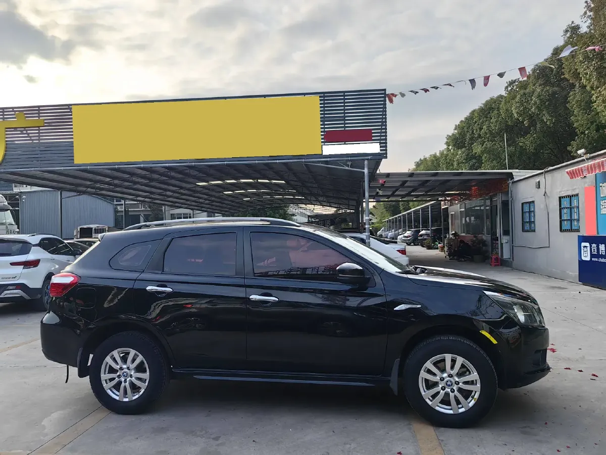 2016 Venucia T70 2.0L 144HP L4 CVT,autocango,china used car exporter,china ev exporter,chinese used car exporter,chinese used ev exporter