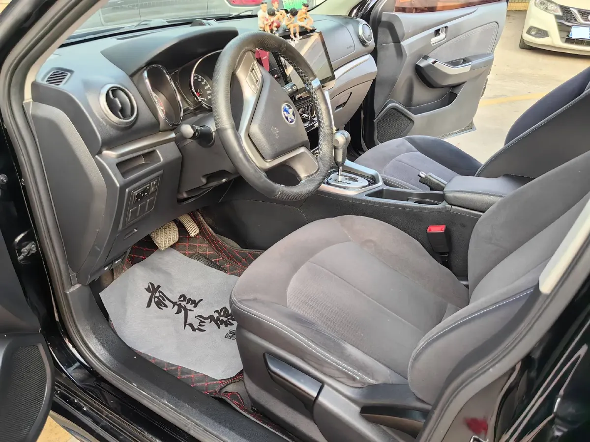 2016 Venucia T70 2.0L 144HP L4 CVT,autocango,china used car exporter,china ev exporter,chinese used car exporter,chinese used ev exporter