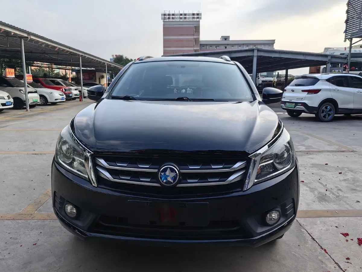 2016 Venucia T70 2.0L 144HP L4 CVT,autocango,china used car exporter,china ev exporter,chinese used car exporter,chinese used ev exporter
