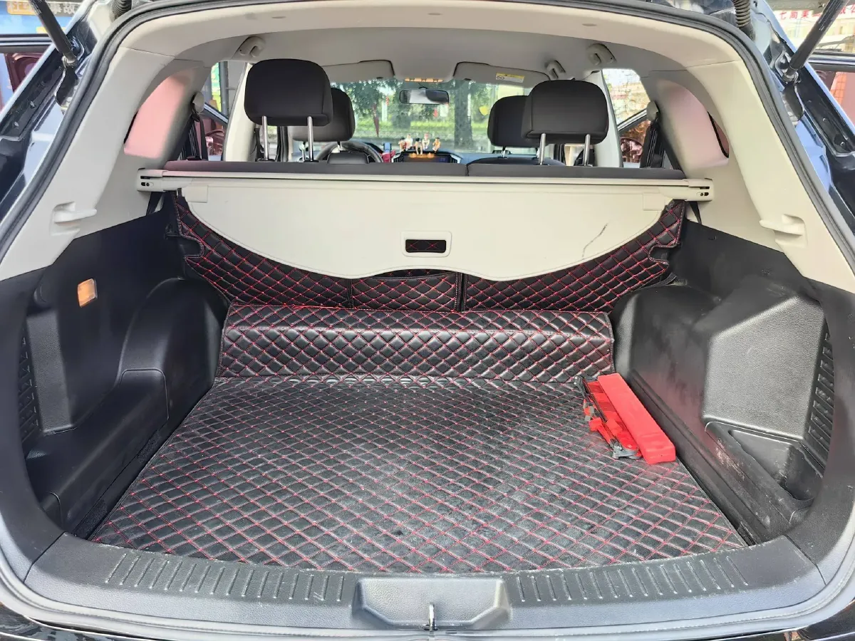 2016 Venucia T70 2.0L 144HP L4 CVT,autocango,china used car exporter,china ev exporter,chinese used car exporter,chinese used ev exporter