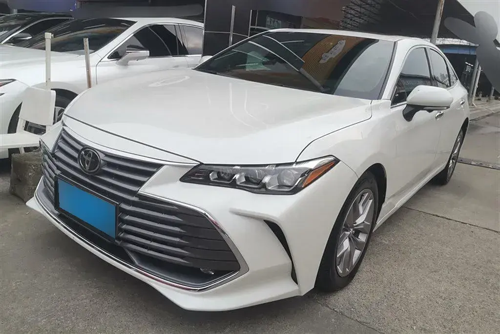 2019 Toyota Avalon 2.0L 178HP L4 CVT