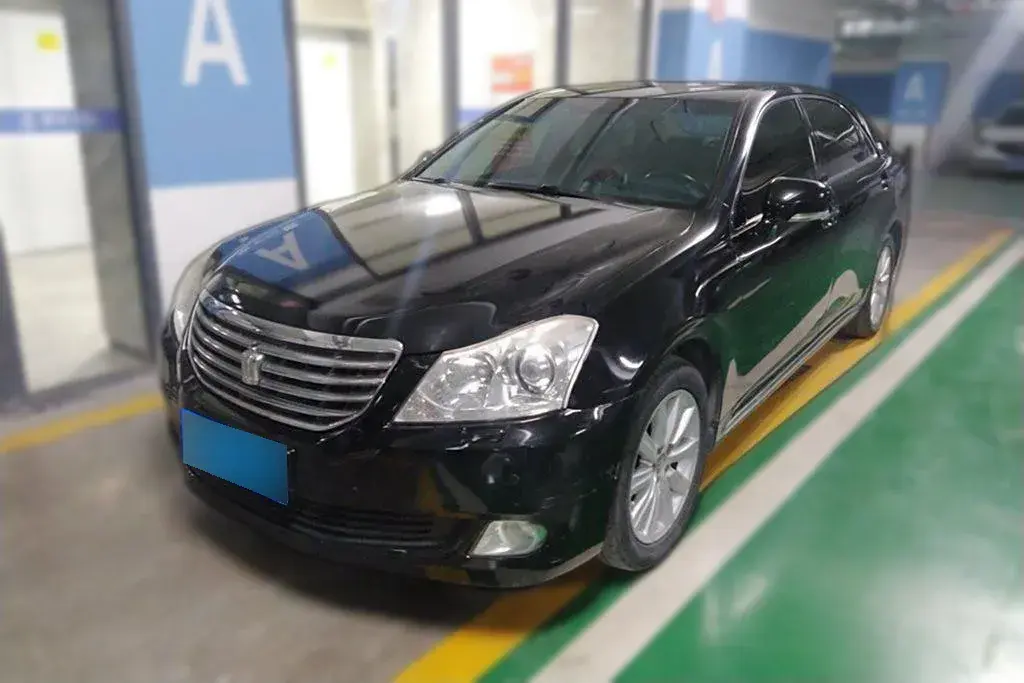 2010 Toyota Crown 2.5L 193HP V6 6AT