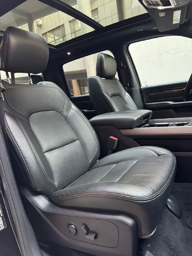 2011 RAM Trucks 5.7L 395HP V8 5AT,autocango,china used car exporter,china ev exporter,chinese used car exporter,chinese used ev exporter