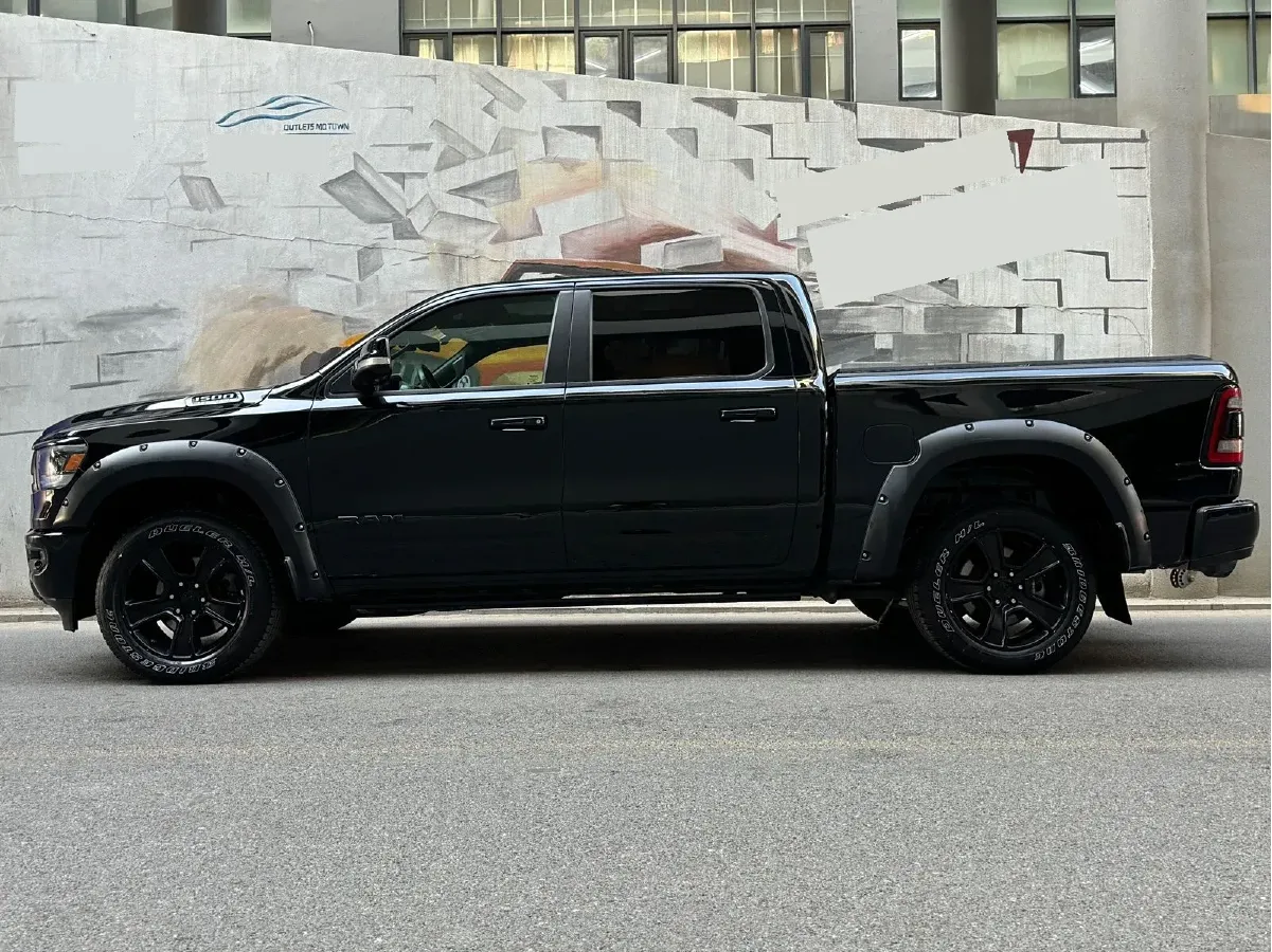 2011 RAM Trucks 5.7L 395HP V8 5AT,autocango,china used car exporter,china ev exporter,chinese used car exporter,chinese used ev exporter