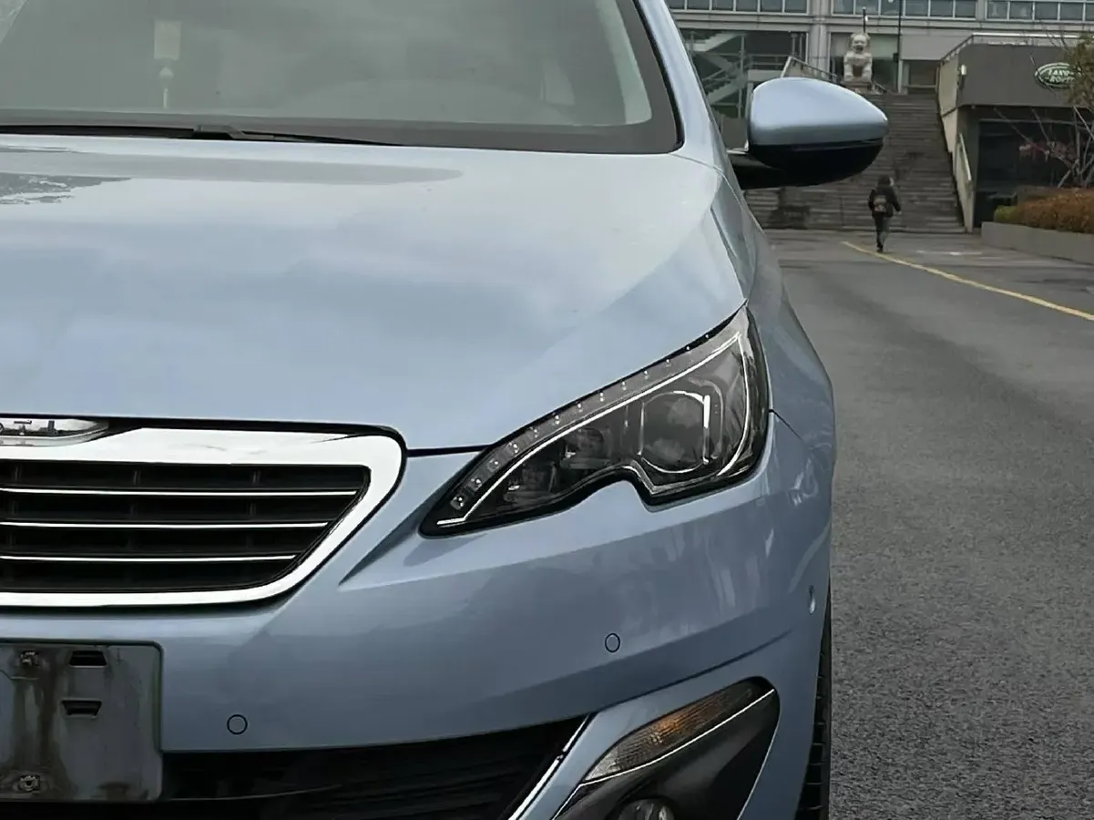 2015 Peugeot 308S 1.6T 167HP L4 6AT,autocango,china used car exporter,china ev exporter,chinese used car exporter,chinese used ev exporter