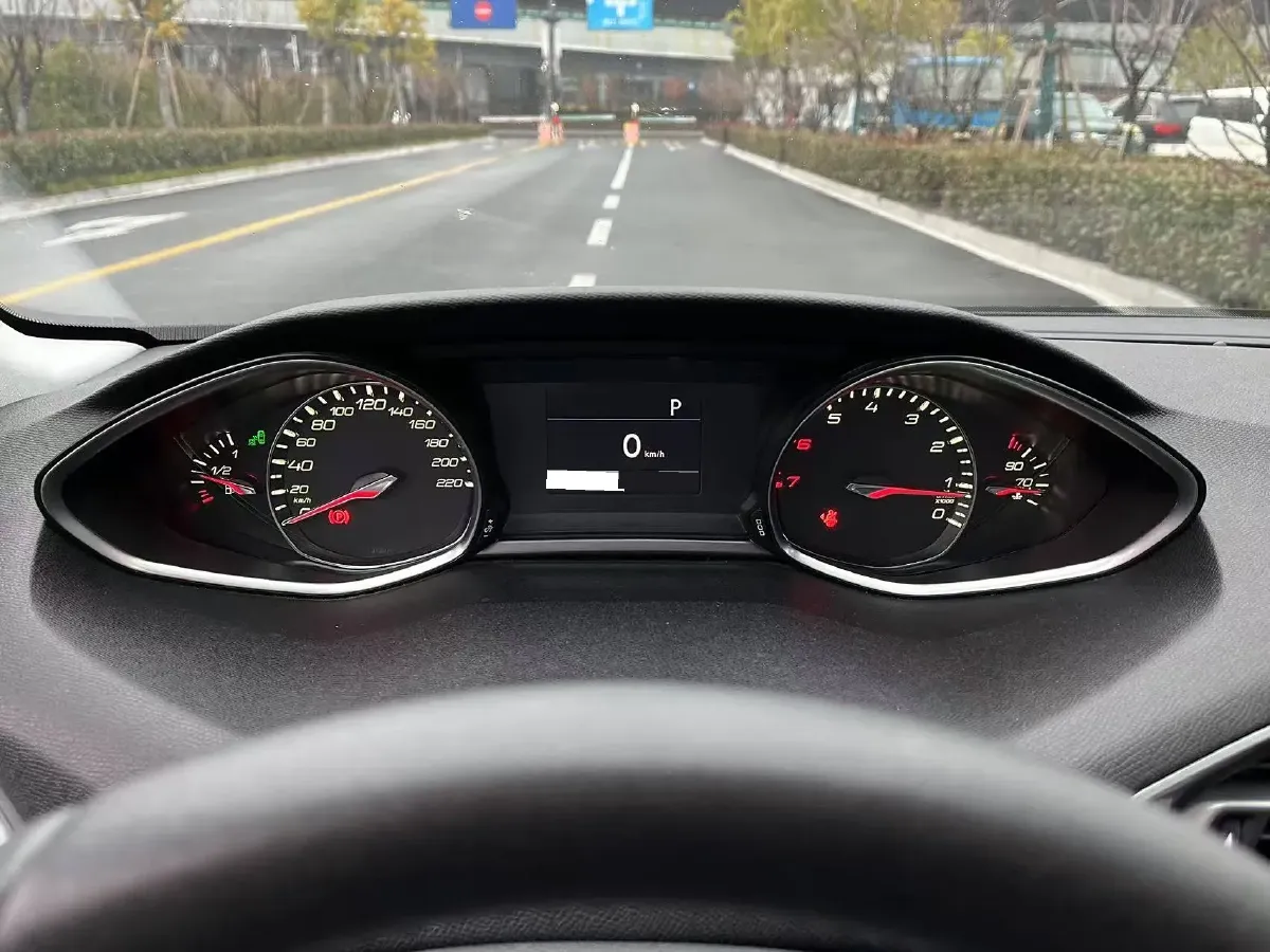 2015 Peugeot 308S 1.6T 167HP L4 6AT,autocango,china used car exporter,china ev exporter,chinese used car exporter,chinese used ev exporter