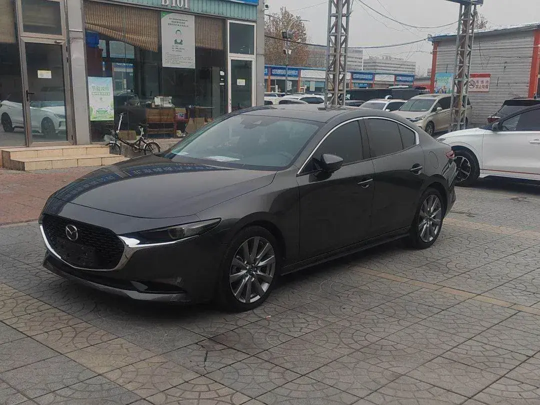 2021 Mazda 3 Axela 2.0L 158HP L4 6AT