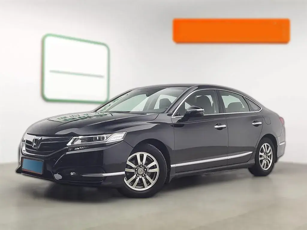 2015 Honda Spirior 2.0L 155HP L4 CVT