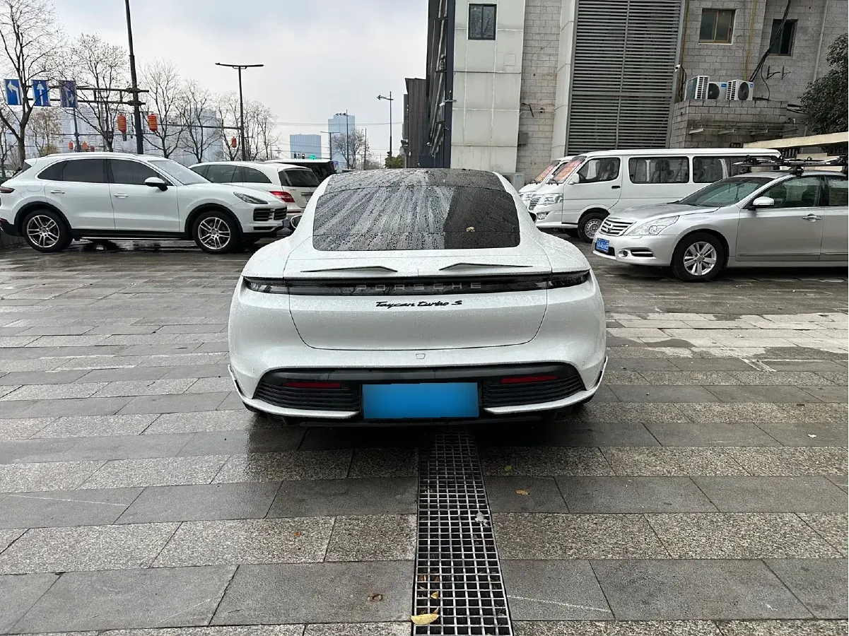 2019 Porsche Taycan 2AT BEV 79.2KWH,autocango,china used car exporter,china ev exporter,chinese used car exporter,chinese used ev exporter