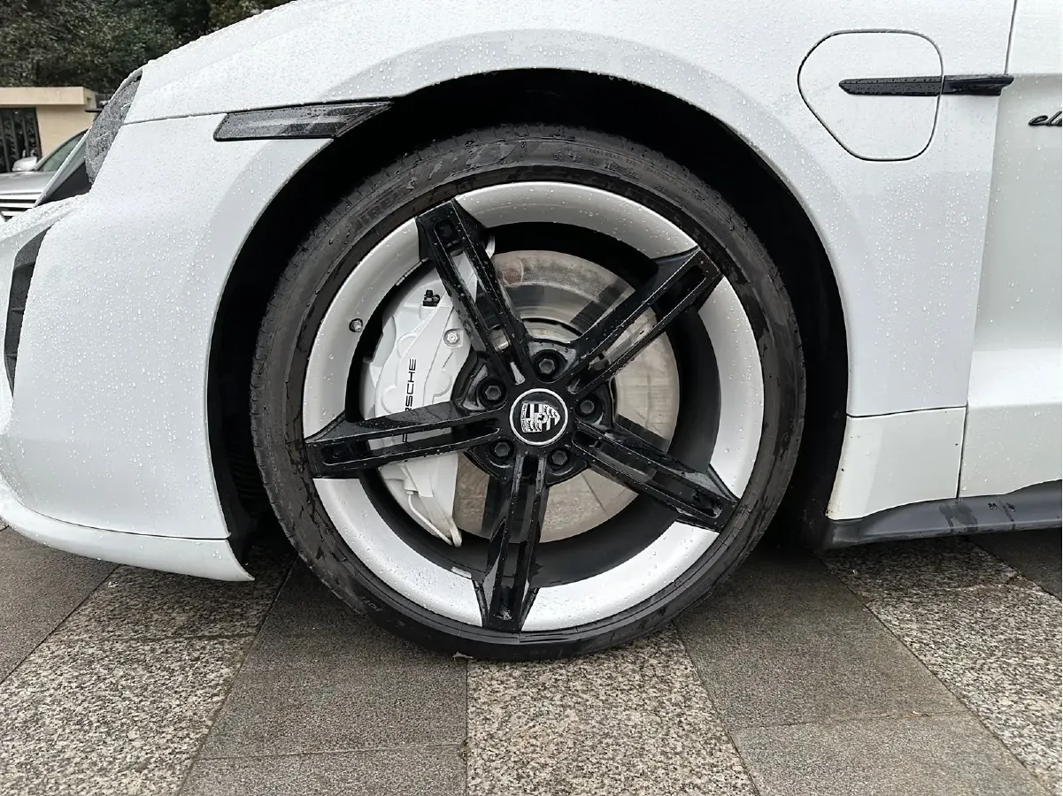 2019 Porsche Taycan 2AT BEV 79.2KWH,autocango,china used car exporter,china ev exporter,chinese used car exporter,chinese used ev exporter