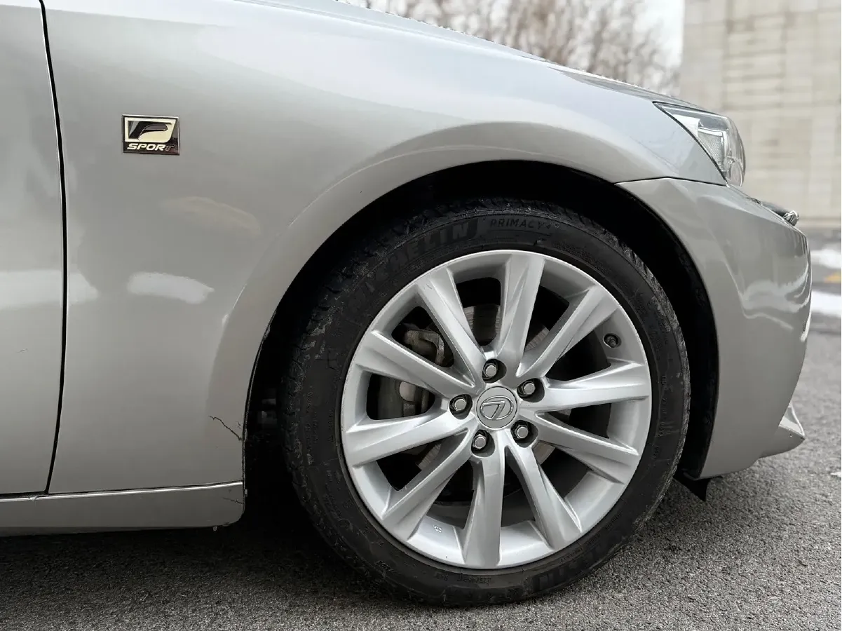 2013 Lexus IS 2.5L 208HP V6 6AT,autocango,china used car exporter,china ev exporter,chinese used car exporter,chinese used ev exporter