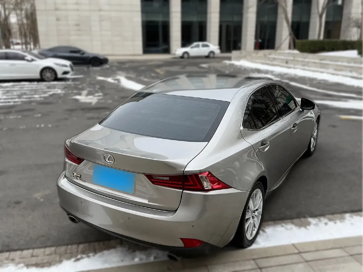 2013 Lexus IS 2.5L 208HP V6 6AT,autocango,china used car exporter,china ev exporter,chinese used car exporter,chinese used ev exporter