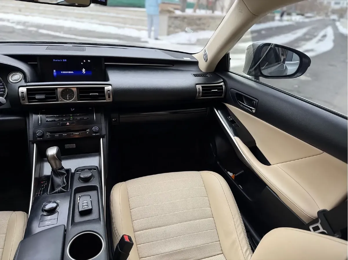 2013 Lexus IS 2.5L 208HP V6 6AT,autocango,china used car exporter,china ev exporter,chinese used car exporter,chinese used ev exporter