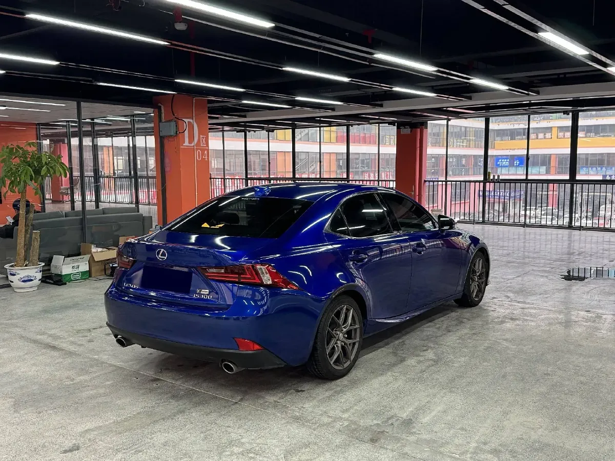 2015 Lexus IS 2.0T 245HP L4 8AT,autocango,china used car exporter,china ev exporter,chinese used car exporter,chinese used ev exporter