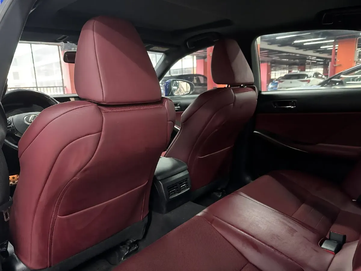 2015 Lexus IS 2.0T 245HP L4 8AT,autocango,china used car exporter,china ev exporter,chinese used car exporter,chinese used ev exporter