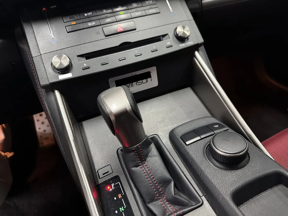 2015 Lexus IS 2.0T 245HP L4 8AT,autocango,china used car exporter,china ev exporter,chinese used car exporter,chinese used ev exporter