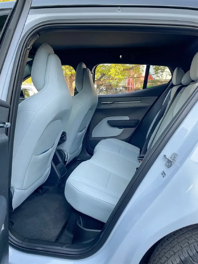 2025 Volvo EX30 BEV 66KWH,autocango,china used car exporter,china ev exporter,chinese used car exporter,chinese used ev exporter