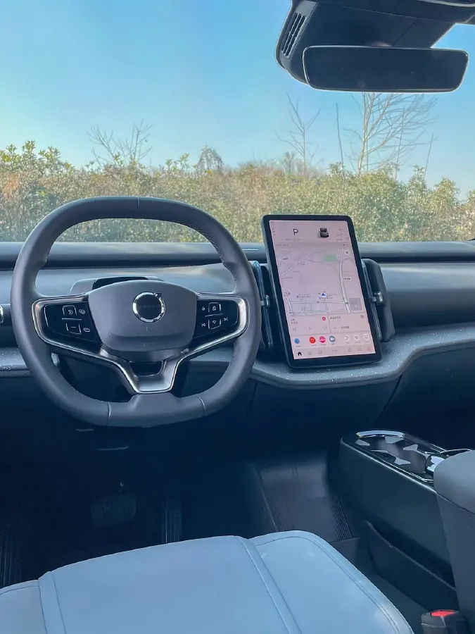 2025 Volvo EX30 BEV 66KWH,autocango,china used car exporter,china ev exporter,chinese used car exporter,chinese used ev exporter