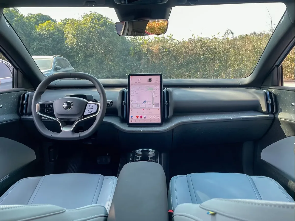 2025 Volvo EX30 BEV 66KWH,autocango,china used car exporter,china ev exporter,chinese used car exporter,chinese used ev exporter