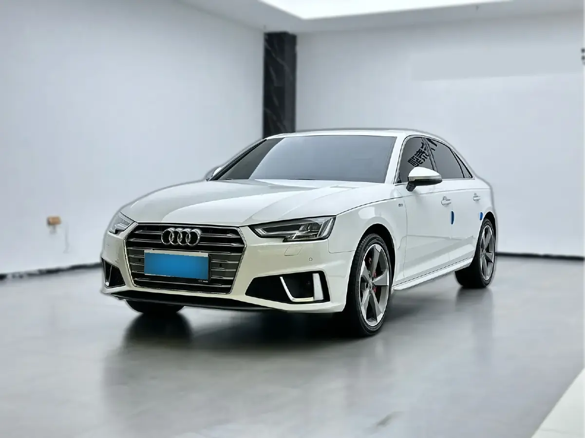 2019 Audi A4L 2.0T 190HP L4 7DCT