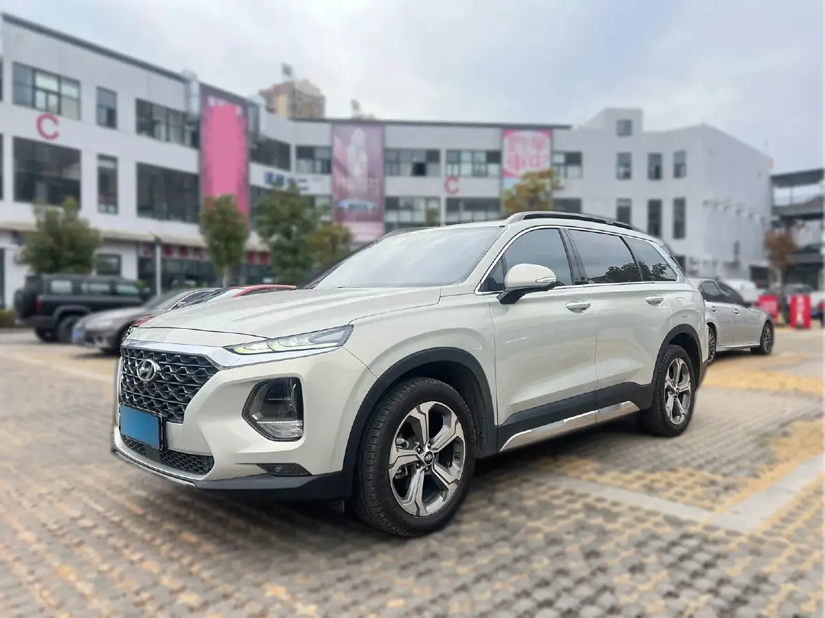 2019 Hyundai Santafe 2.0T 240HP L4 8AT