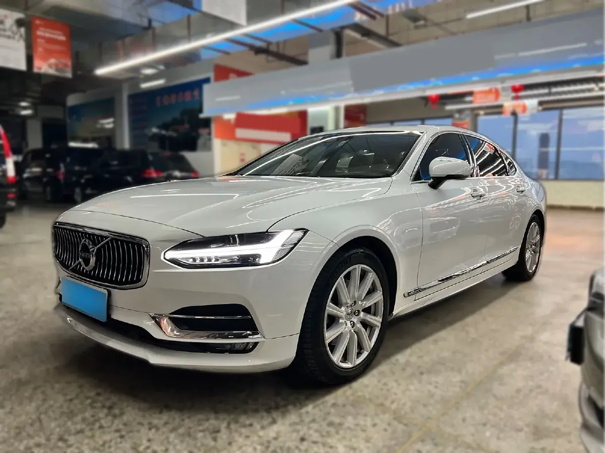 2020 Volvo S90 2.0T 254HP L4 8AT