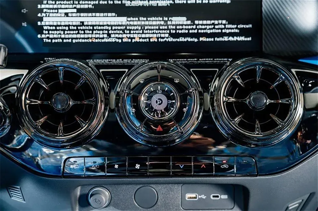 2023 Cyberspace 300 2.0T 227HP L4 8AT,autocango,china used car exporter,china ev exporter,chinese used car exporter,chinese used ev exporter