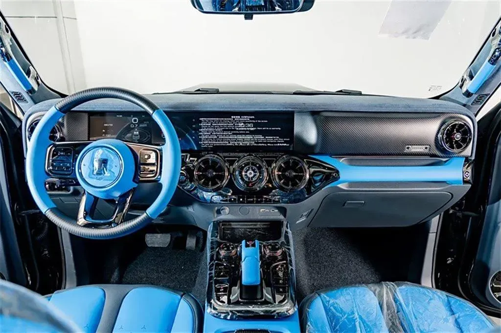 2023 Cyberspace 300 2.0T 227HP L4 8AT,autocango,china used car exporter,china ev exporter,chinese used car exporter,chinese used ev exporter