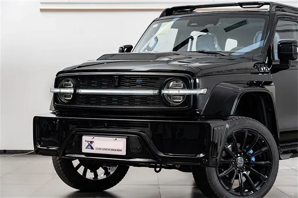 2023 Cyberspace 300 2.0T 227HP L4 8AT,autocango,china used car exporter,china ev exporter,chinese used car exporter,chinese used ev exporter