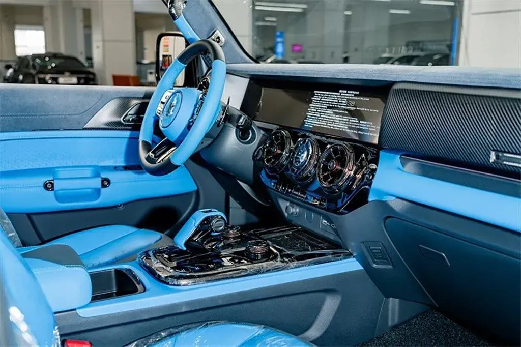 2023 Cyberspace 300 2.0T 227HP L4 8AT,autocango,china used car exporter,china ev exporter,chinese used car exporter,chinese used ev exporter