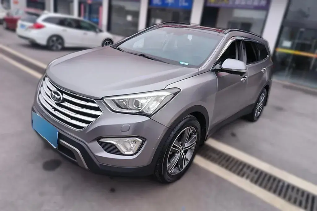 2013 Hyundai Grand SantaFe 2.2T 197HP L4 6AT