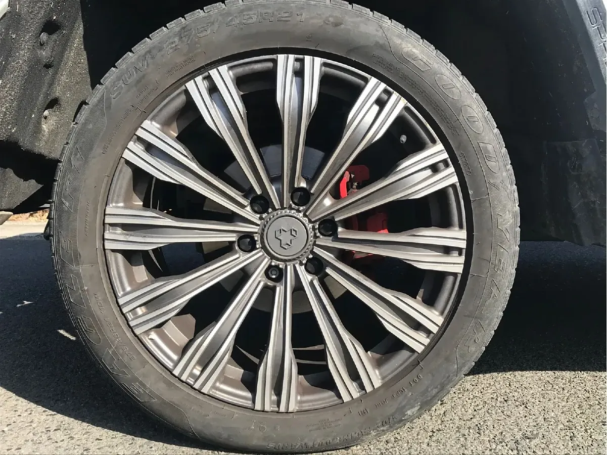 2021 Cyberspace 300 2.0T 227HP L4 8AT,autocango,china used car exporter,china ev exporter,chinese used car exporter,chinese used ev exporter