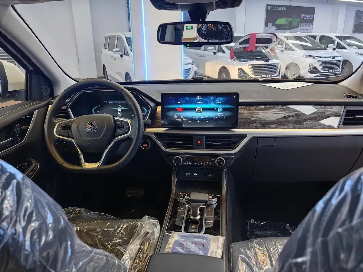 2024 SinoTruck VGV BoSheng 2.0T 190HP L4 8AT,autocango,china used car exporter,china ev exporter,chinese used car exporter,chinese used ev exporter