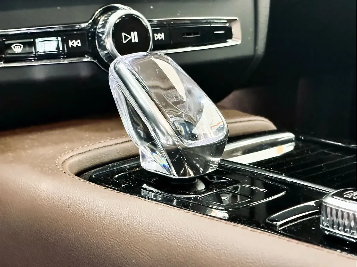 2025 Volvo S90 PHEV 2.0T 310HP L4 8AT PHEV 18.831KWH,autocango,china used car exporter,china ev exporter,chinese used car exporter,chinese used ev exporter