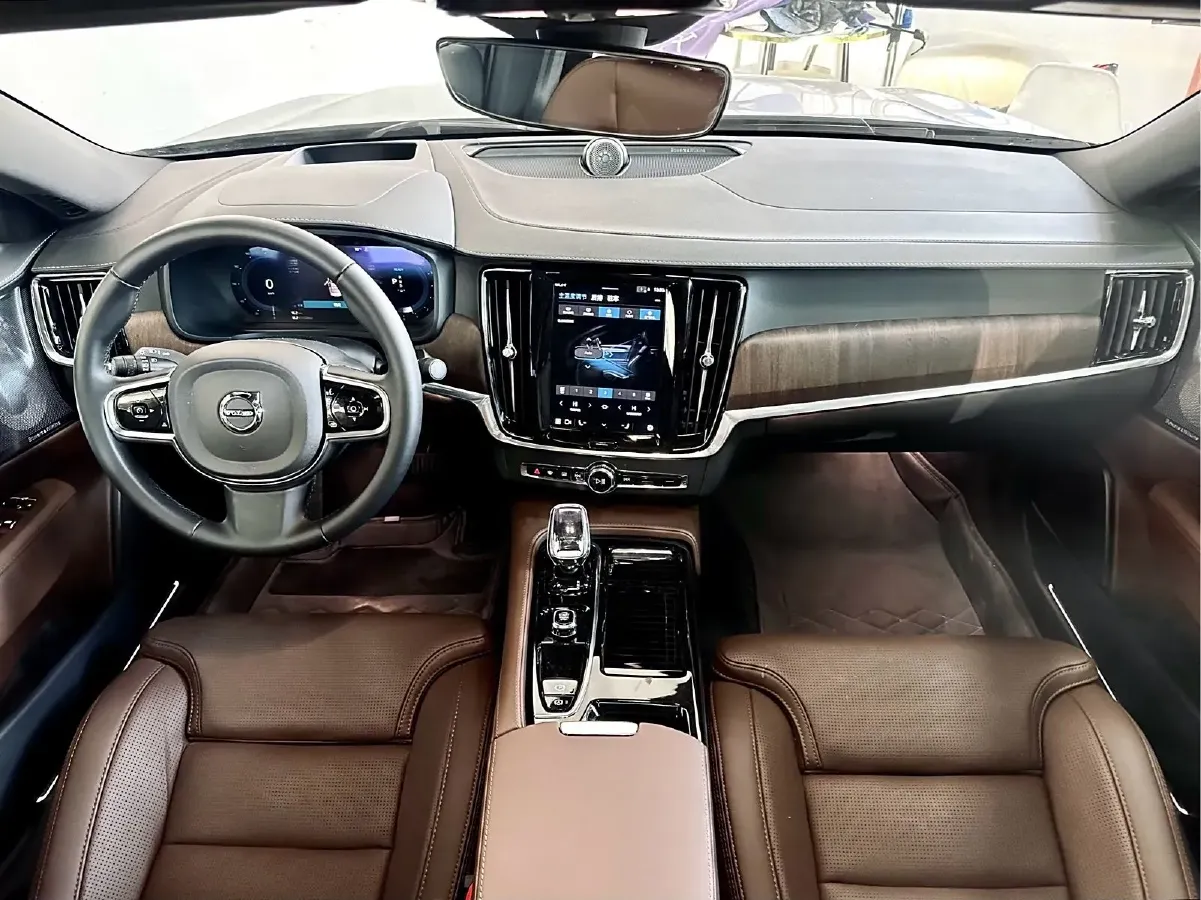 2025 Volvo S90 PHEV 2.0T 310HP L4 8AT PHEV 18.831KWH,autocango,china used car exporter,china ev exporter,chinese used car exporter,chinese used ev exporter