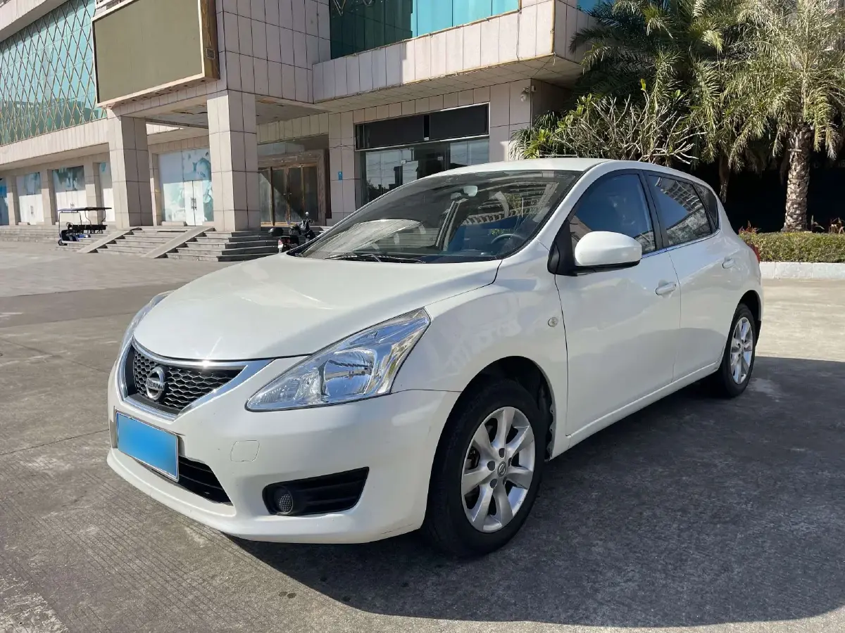 2014 Nissan Tiida 1.6L 126HP L4 CVT