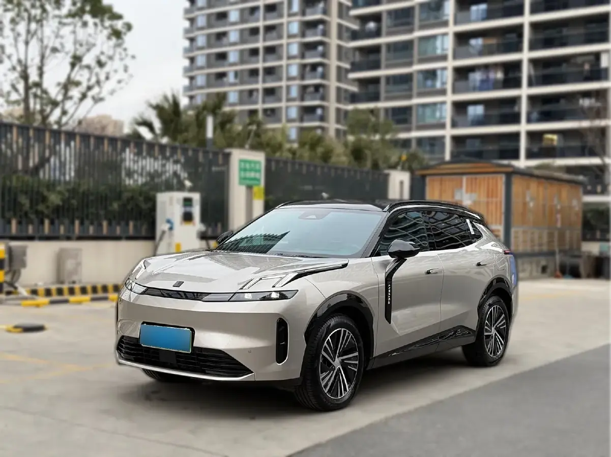 2023 LYNK&CO 08 New Energy 1.5T 163HP L4 3DHT PHEV 21.2KWH