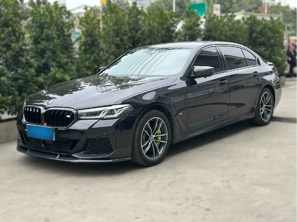 2021 BMW 5 Series 2.0T 184HP L4 8AT PHEV 17.7KWH