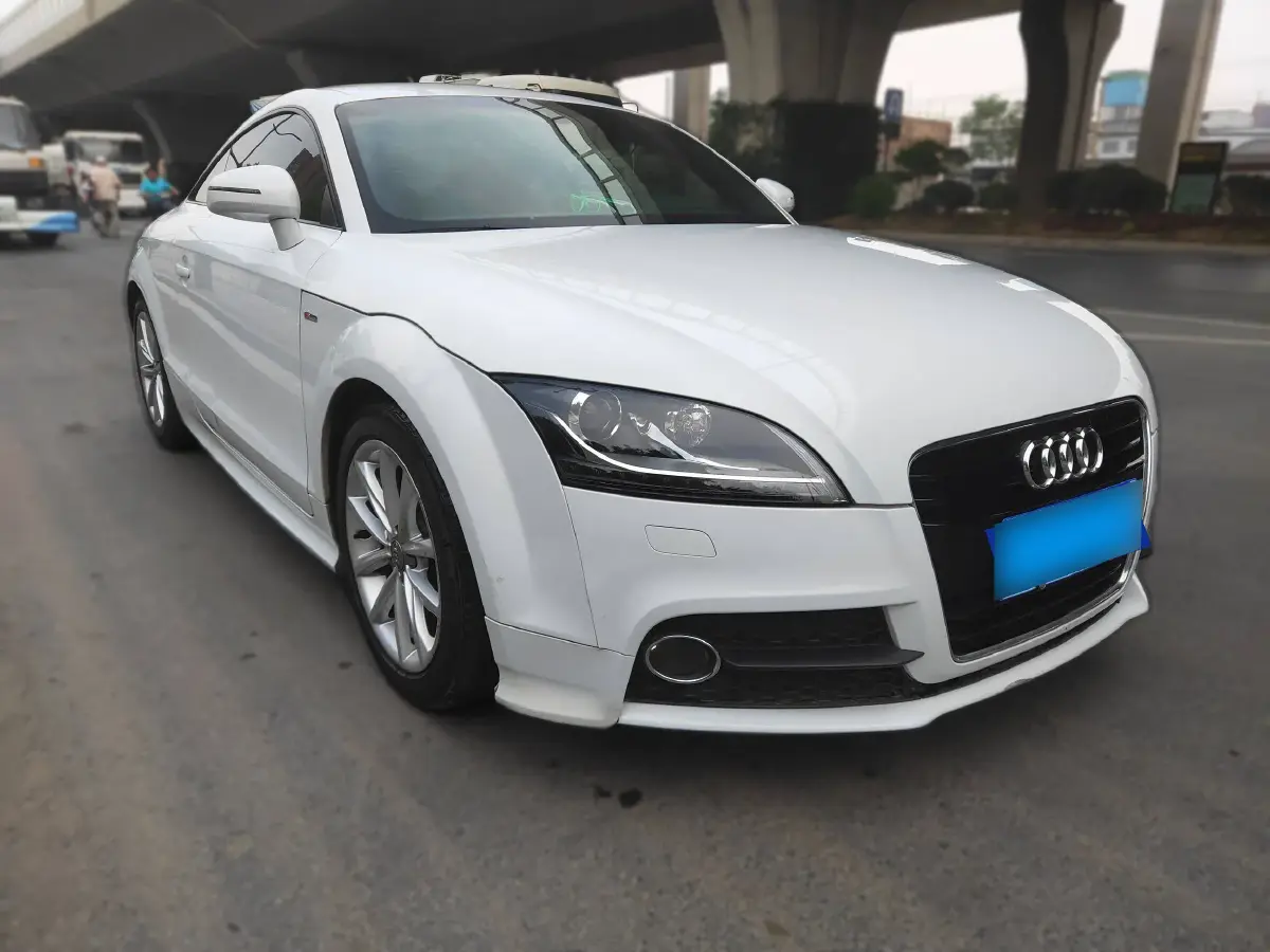 2014 Audi TT 2.0T 211HP L4 6DCT