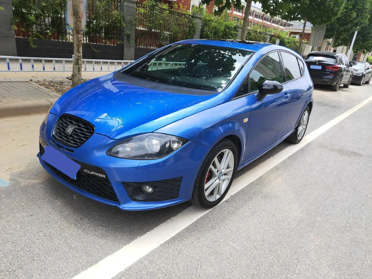 2012 Seat Leon 2.0T 211HP L4 6DCT,autocango,china used car exporter,china ev exporter,chinese used car exporter,chinese used ev exporter